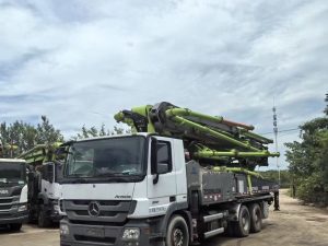 2017 ZOOMLION 49m Pump Truck on Benz Chassis